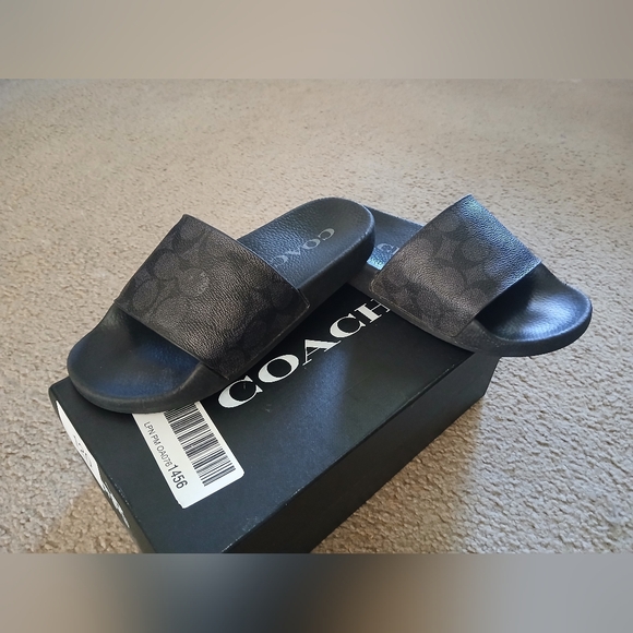 Coach - Picture 2 of 2